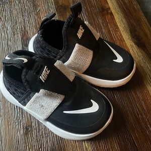 Nike Slip On Sneaker